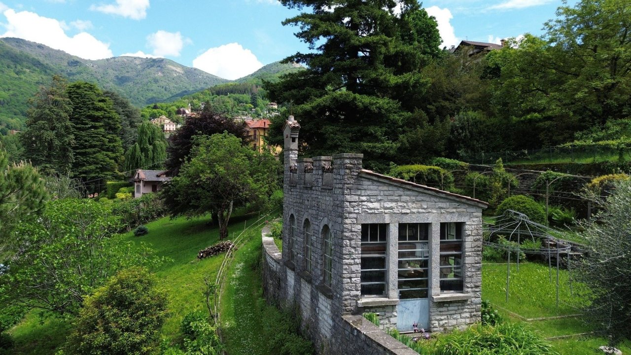 Vendita villa sul lago Faggeto Lario Lombardia foto 22
